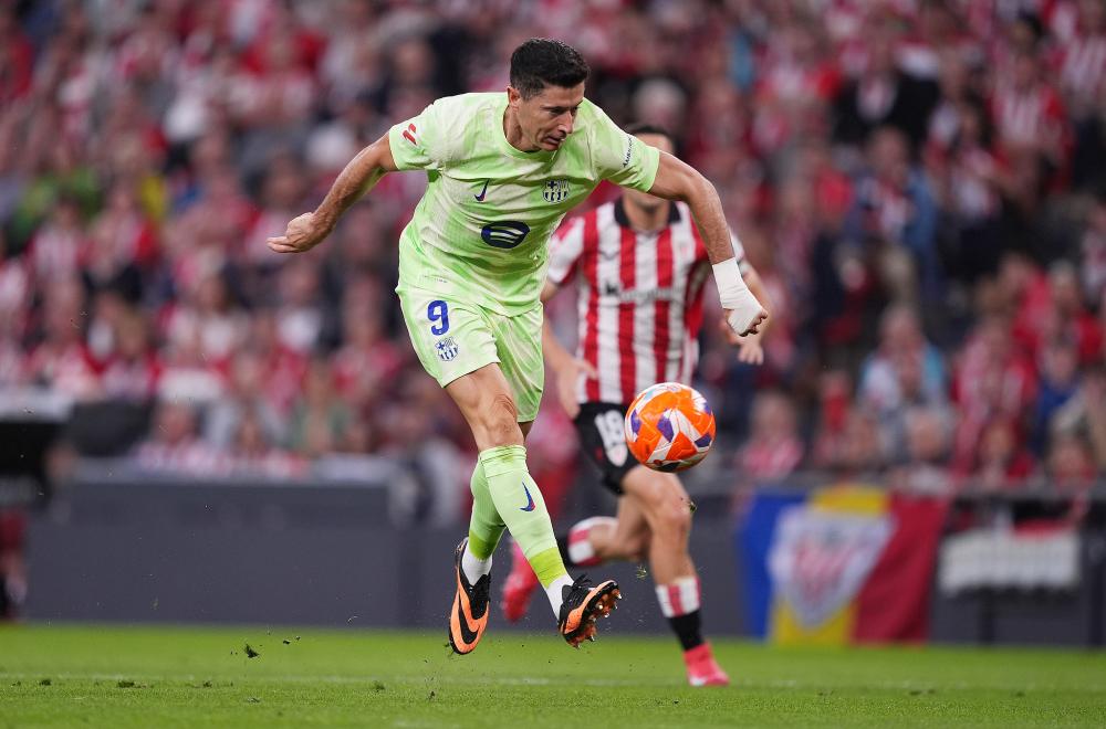 半场： 萨索洛2-1佛罗伦萨，曼德拉戈拉点射，沃尔帕托破门